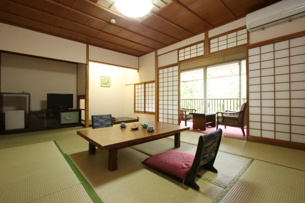 雲仙 有明ホテル 源泉掛け流し百年の宿 雲仙市 部屋 写真